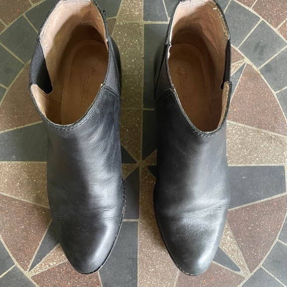 Madewell Ankle Chelsea Boots Size 7 in Black Leather - Picture 3 of 6